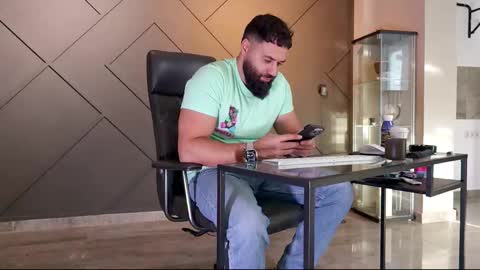 Matthew .. for short call me Matt online show from 02/14/25, 01:40