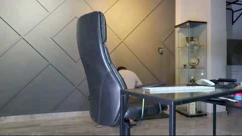 Matthew .. for short call me Matt online show from 02/18/25, 02:16