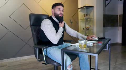 Matthew .. for short call me Matt online show from 02/20/25, 11:21