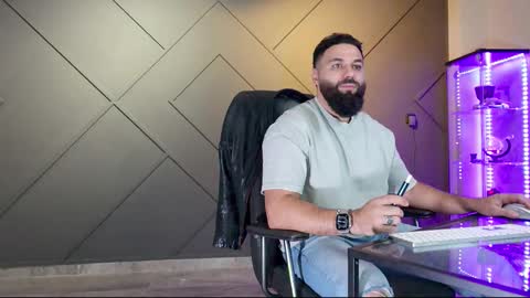 Matthew .. for short call me Matt online show from 03/02/25, 12:42