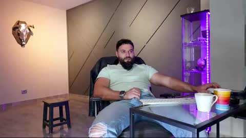 Matthew .. for short call me Matt online show from 03/11/25, 09:02