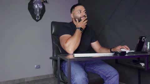 Matthew .. for short call me Matt online show from 09/26/25, 08:57