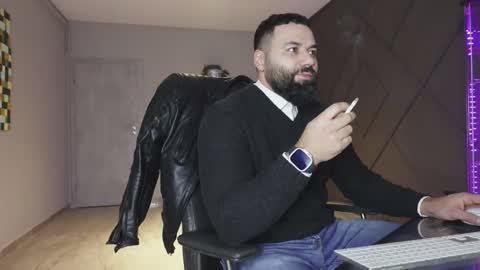 Matthew .. for short call me Matt online show from 02/05/26, 06:34