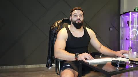 Matthew .. for short call me Matt online show from 04/05/26, 03:42