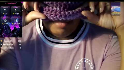 Snapshot of glitter_bunny chatting on 09/26/25, 12:58 glitter_bunny online show from 09/26/25, 12:58