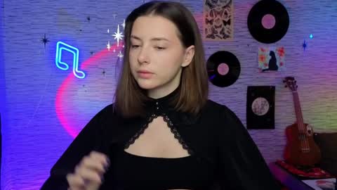 Snapshot of glo_lo chatting on 12/03/24, 06:15 Bye everybody Ill be online Monday December 2nd Saturday and Sunday off online show from 12/03/24, 06:15