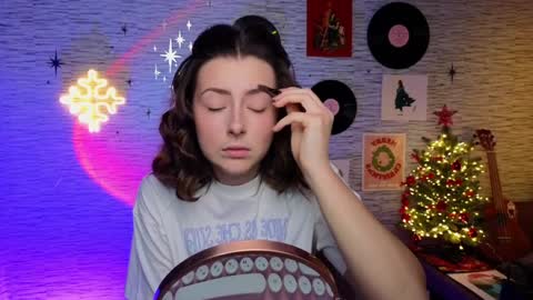 Snapshot of glo_lo chatting on 12/26/24, 06:41 Bye everybody Ill be online Monday December 2nd Saturday and Sunday off online show from 12/26/24, 06:41