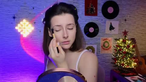 Snapshot of glo_lo chatting on 01/22/25, 08:51 Bye everybody Ill be online Monday December 2nd Saturday and Sunday off online show from 01/22/25, 08:51