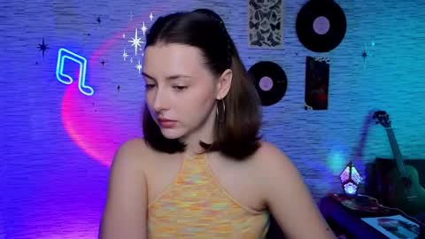 Snapshot of glo_lo chatting on 02/13/25, 07:56 Bye everybody Ill be online Monday December 2nd Saturday and Sunday off online show from 02/13/25, 07:56