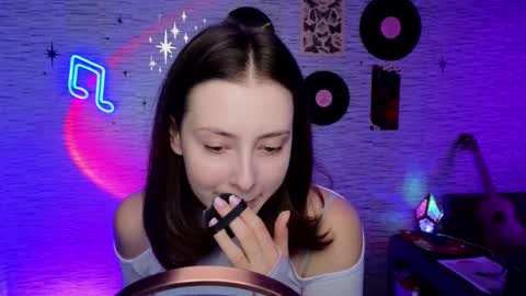 Snapshot of glo_lo chatting on 02/27/25, 06:50 Bye everybody Ill be online Monday December 2nd Saturday and Sunday off online show from 02/27/25, 06:50