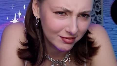 Snapshot of glo_lo chatting on 03/12/25, 09:12 Bye everybody Ill be online Monday December 2nd Saturday and Sunday off online show from 03/12/25, 09:12