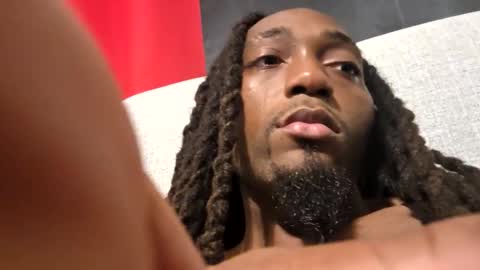 Snapshot of glomightyj chatting on 12/15/25, 05:34 glomightyj online show from 12/15/25, 05:34