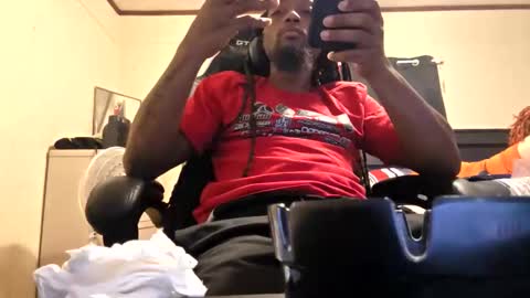 glomightyj online show from 04/19/26, 12:11