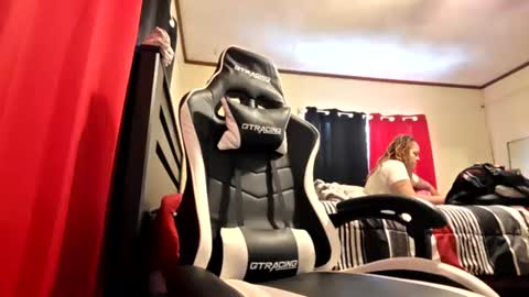 glomightyj online show from 07/17/26, 05:51