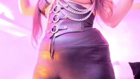 Mimi online show from 11/13/25, 07:57