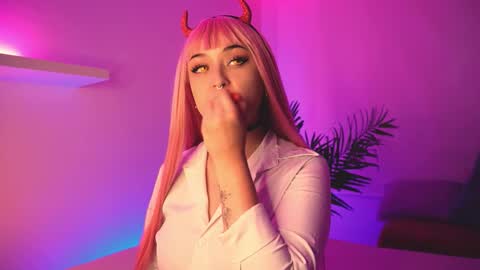 Mimi online show from 01/13/26, 08:03