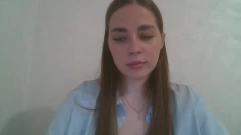 Snapshot of gloria954807 chatting on 05/13/26, 05:32 gloria954807 online show from 05/13/26, 05:32
