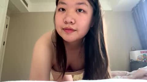 gloria_lin online show from 05/16/26, 03:25