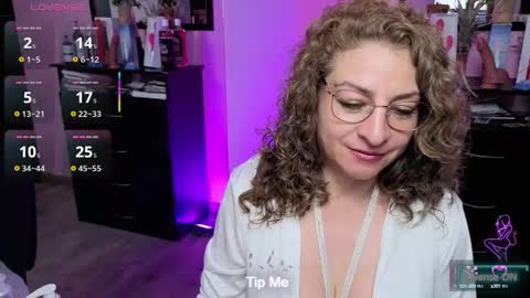 Snapshot of gloriacrespo chatting on 10/01/25, 01:33 gloriacrespo online show from 10/01/25, 01:33