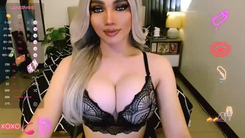 Snapshot of glorious_kim chatting on 01/23/25, 06:17 Kim - DONT FORGET TO FOLLOW AND GIME THUMBS UP online show from 01/23/25, 06:17