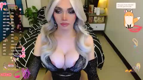 Snapshot of glorious_kim chatting on 09/15/25, 05:07 Kim - DONT FORGET TO FOLLOW AND GIME THUMBS UP online show from 09/15/25, 05:07