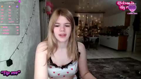  Roxy  online show from 12/16/24, 02:47
