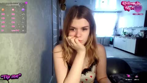  Roxy  online show from 02/24/25, 12:59