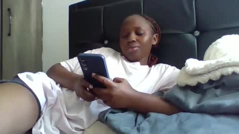 glossybae online show from 10/18/25, 09:43