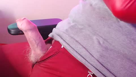 Glove Mad online show from 12/07/24, 02:46