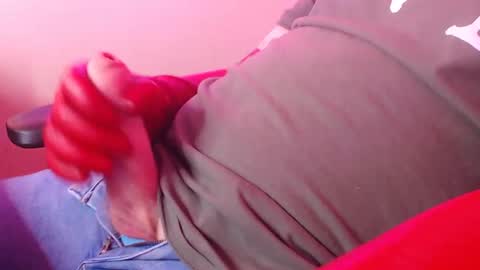 Glove Mad online show from 02/24/25, 10:58