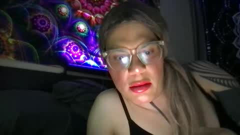 Glow Goddess online show from 12/16/25, 03:44