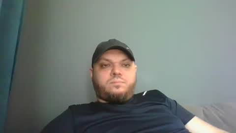 Snapshot of glusgan chatting on 02/26/25, 11:41 Your boy online show from 02/26/25, 11:41