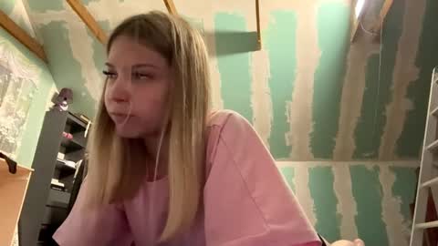 glyndabrierre online show from 04/21/26, 06:12