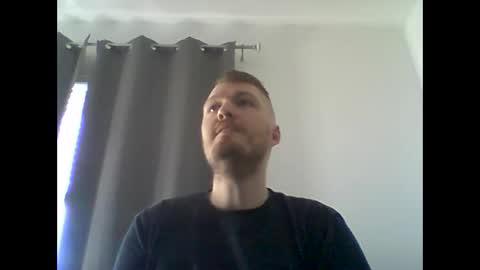 Snapshot of gmonay1331 chatting on 12/13/25, 09:09 gmonay1331 online show from 12/13/25, 09:09