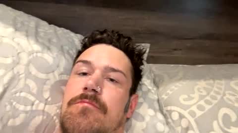Snapshot of gnarcoticscrew chatting on 05/19/26, 01:44 gnarcoticscrew online show from 05/19/26, 01:44
