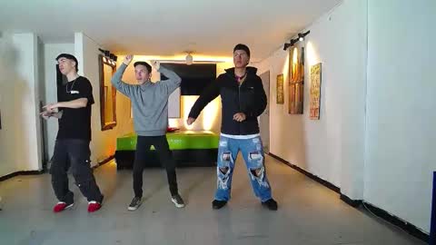 THOMAS AND DAMIAND online show from 11/22/25, 06:18