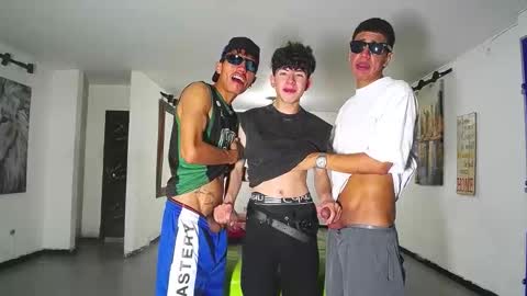 Snapshot of gnecos chatting on 01/12/26, 07:41 THOMAS AND DAMIAND online show from 01/12/26, 07:41