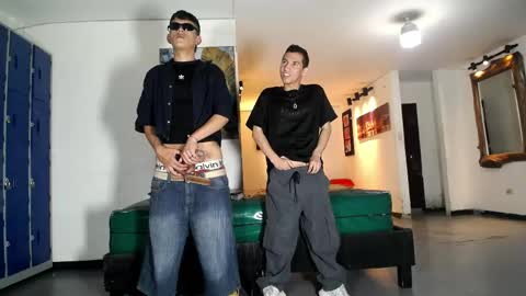 Snapshot of gnecos chatting on 05/03/26, 07:09 THOMAS AND DAMIAND online show from 05/03/26, 07:09