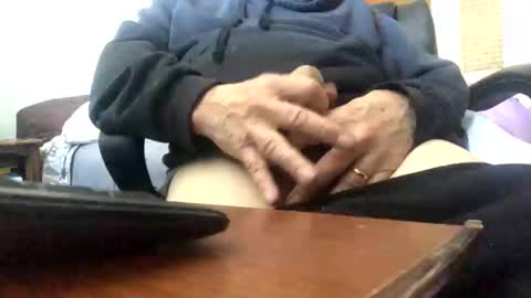 Snapshot of gngnxxx chatting on 01/28/25, 06:49 gngnxxx online show from 01/28/25, 06:49