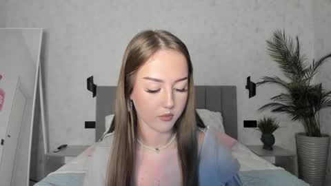 Lina online show from 10/12/25, 08:46