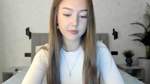 Lina online show from 11/08/25, 08:36