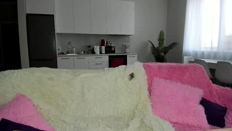 Lina online show from 02/14/26, 08:33