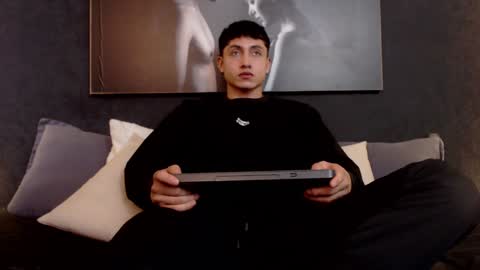 steven online show from 01/08/25, 07:24