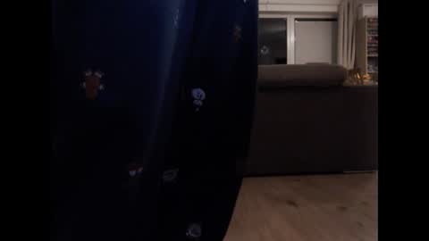 Snapshot of goddamndan chatting on 12/21/25, 04:03 goddamndan online show from 12/21/25, 04:03