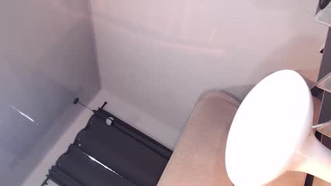 daniela online show from 01/25/25, 05:51