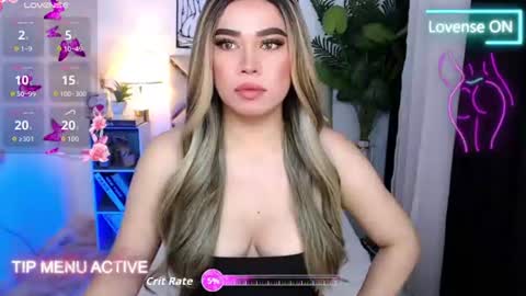 Snapshot of goddess_lykafox chatting on 08/10/26, 12:36 Lyka Fox online show from 08/10/26, 12:36