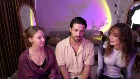   330 UTC2 girls   online show from 04/09/26, 02:55