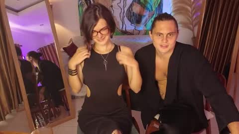 Snapshot of goddess_marylin chatting on 05/29/26, 03:37 330 UTC2 girls online show from 05/29/26, 03:37