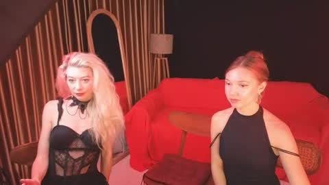 Snapshot of goddess_marylin chatting on 06/06/26, 03:00 330 UTC2 girls online show from 06/06/26, 03:00