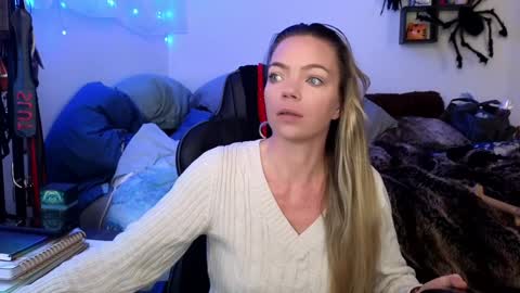 Snapshot of goddess_of_mars chatting on 01/09/25, 03:34 Patricia Mars Goddess of Mars twitter thegoddessmindy online show from 01/09/25, 03:34